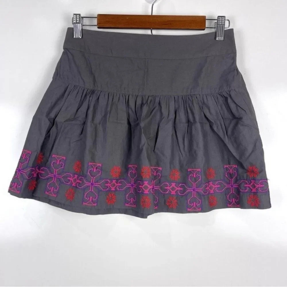 American Eagle Outfitters Grey Cotton Embroidered Mini Skirt Women's Size Small